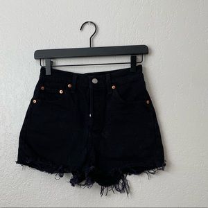 Levi’s Ribcage shorts!
